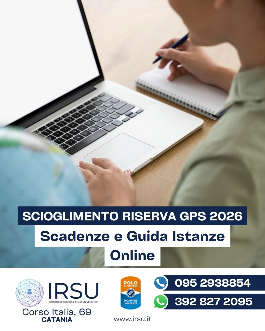Laptop su una scrivania moderna per la compilazione dello scioglimento riserva GPS su Istanze Online